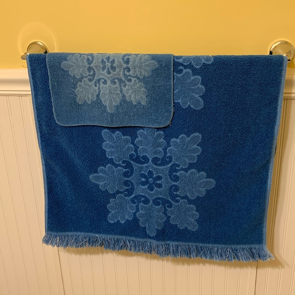 Vintage Cannon Royal Family Blue Floral Snowflake Cotton Bath Towel & Washcloth